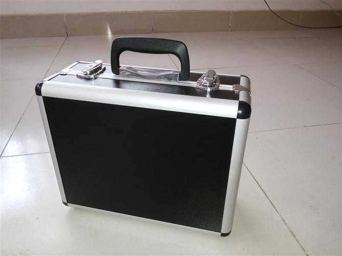 供應(yīng) 濟(jì)南市廠家專業(yè)定做鋁合金儀器儀表箱